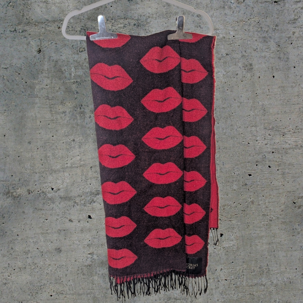 Victoria's Secret Rare Reversible Lip Scarf